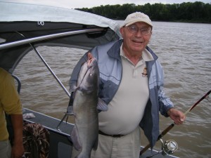 2011 Catfish Tagging Morning on the Red River 010